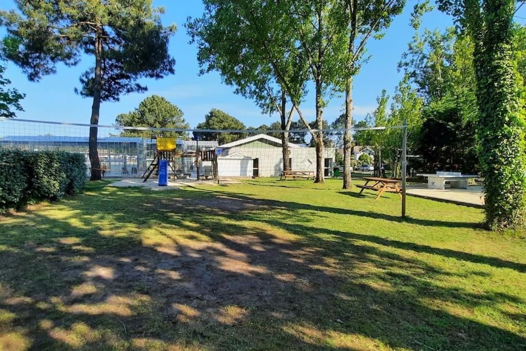 Chez Ced Et Laeti, Appartement Prive Avec Jardin Et Terrasse Dans Residence L'Estuaire Muni D'Une Piscine Couverte Et Aire De Jeu, Linge De Lit Et De Salle D'Eau Ainsi Que Tele, Compris Dans Le Tarif Profitez A Fond De Notre Belle Region 滨海勒韦尔东 外观 照片