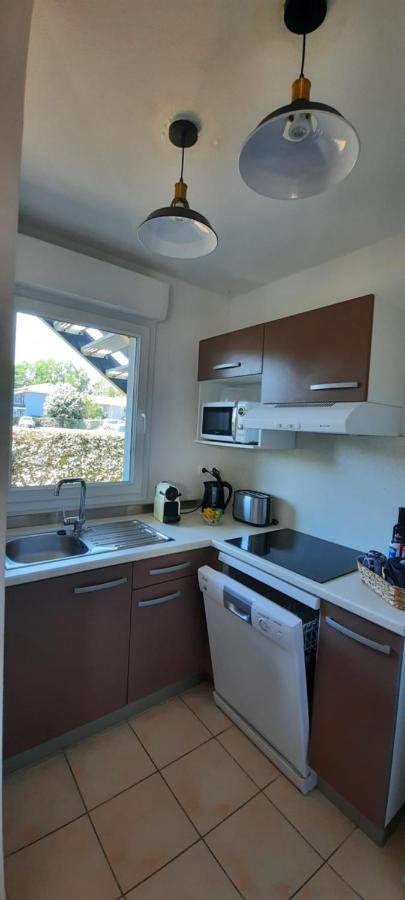 Chez Ced Et Laeti, Appartement Prive Avec Jardin Et Terrasse Dans Residence L'Estuaire Muni D'Une Piscine Couverte Et Aire De Jeu, Linge De Lit Et De Salle D'Eau Ainsi Que Tele, Compris Dans Le Tarif Profitez A Fond De Notre Belle Region 滨海勒韦尔东 外观 照片