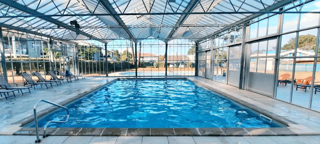 Chez Ced Et Laeti, Appartement Prive Avec Jardin Et Terrasse Dans Residence L'Estuaire Muni D'Une Piscine Couverte Et Aire De Jeu, Linge De Lit Et De Salle D'Eau Ainsi Que Tele, Compris Dans Le Tarif Profitez A Fond De Notre Belle Region 滨海勒韦尔东 外观 照片